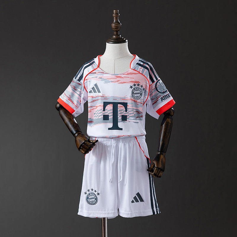 BAY 25/26 – Kids Away Kit