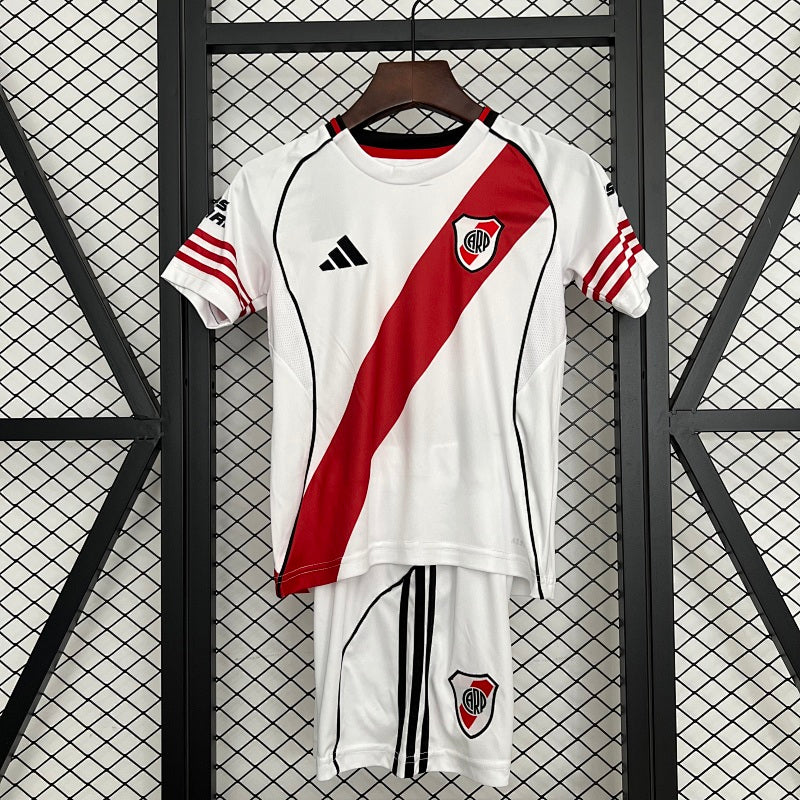 RIV 25/26 – Kids Home Kit