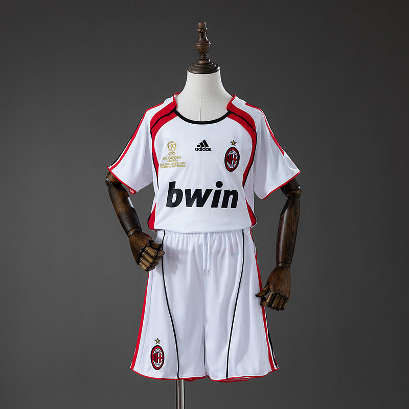 ACM 06/07 Kids Away Kit retro