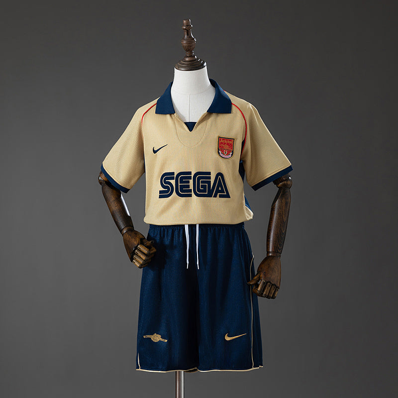ARS 01/02 Kids Away Kit retro