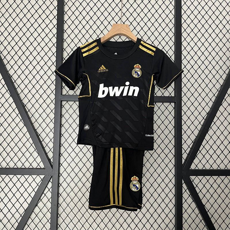 RM 11/12 – Kids Away Kit