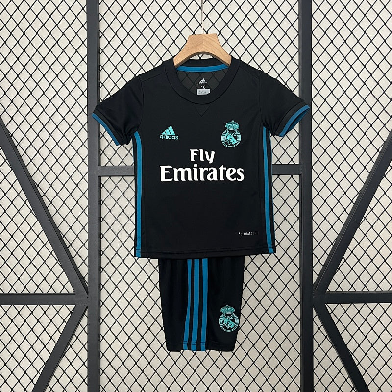 RM 17/18 – Kids Away Kit